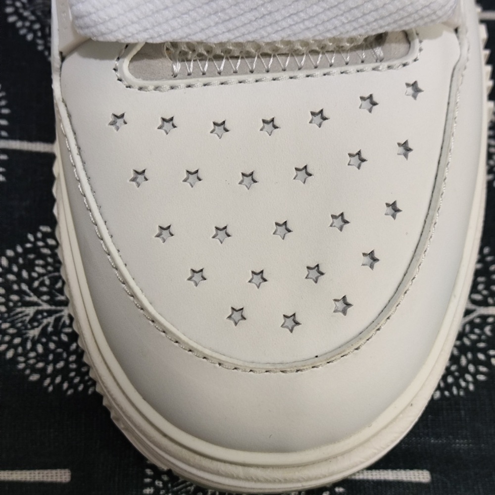 AMIRI White Low-Top Athletic Sneakers with Star Perforation - Picture 3 of 15